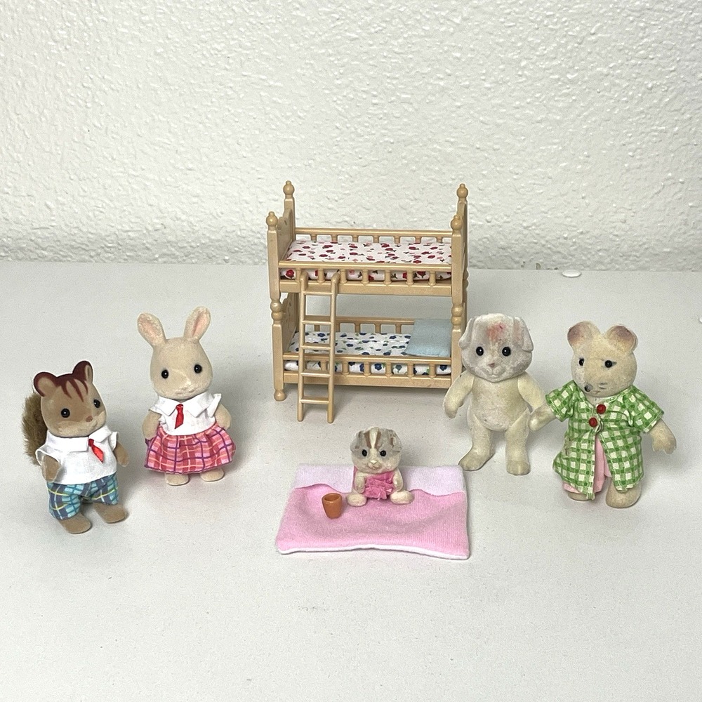 Epoch Calico Critters Sylvanian Families Figures & Furniture Mixed Lot
